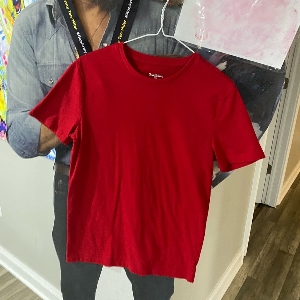 Plain Red Tee Men’s Small